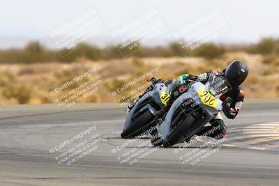 media/Feb-27-2022-CVMA (Sun) [[a3977b6969]]/Race 6 500 Supersport-350 Supersport (Holeshot)/